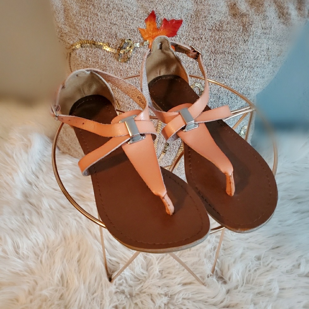 Gap sandals